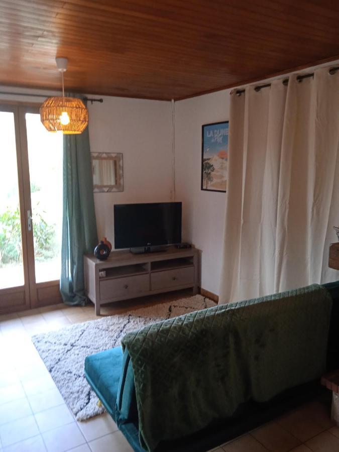 Maison Au Dessus Du Lac De ביסקארוס מראה חיצוני תמונה