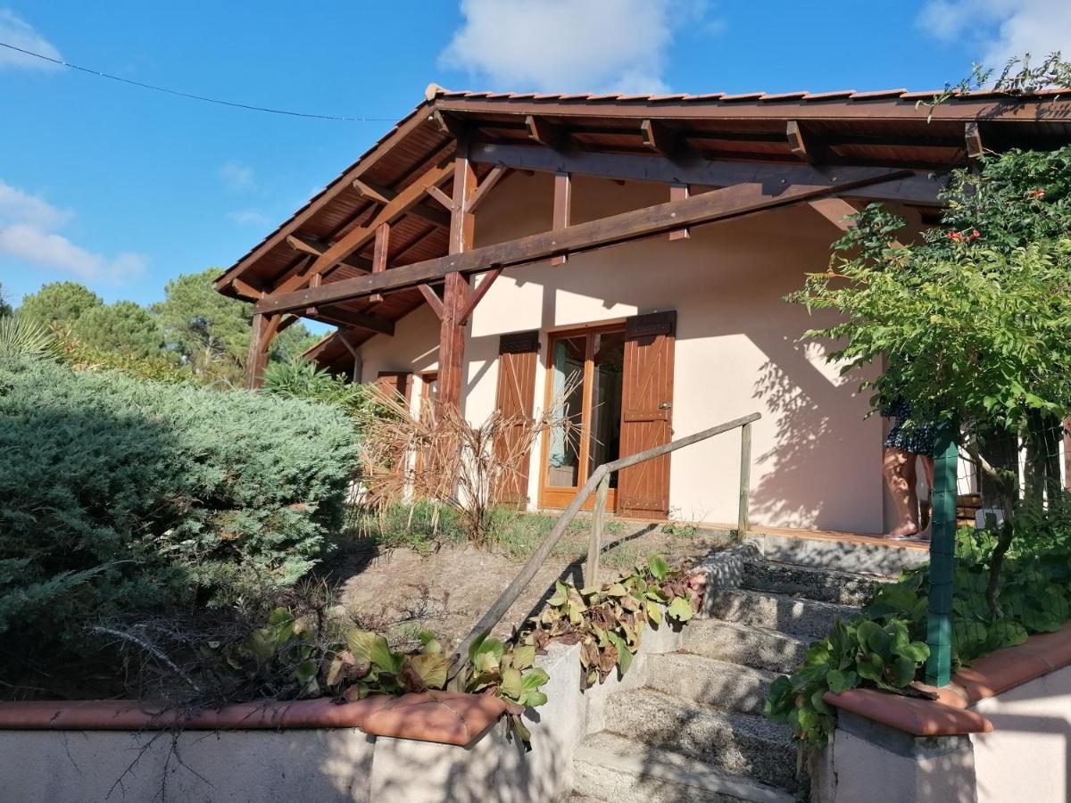 Maison Au Dessus Du Lac De ביסקארוס מראה חיצוני תמונה